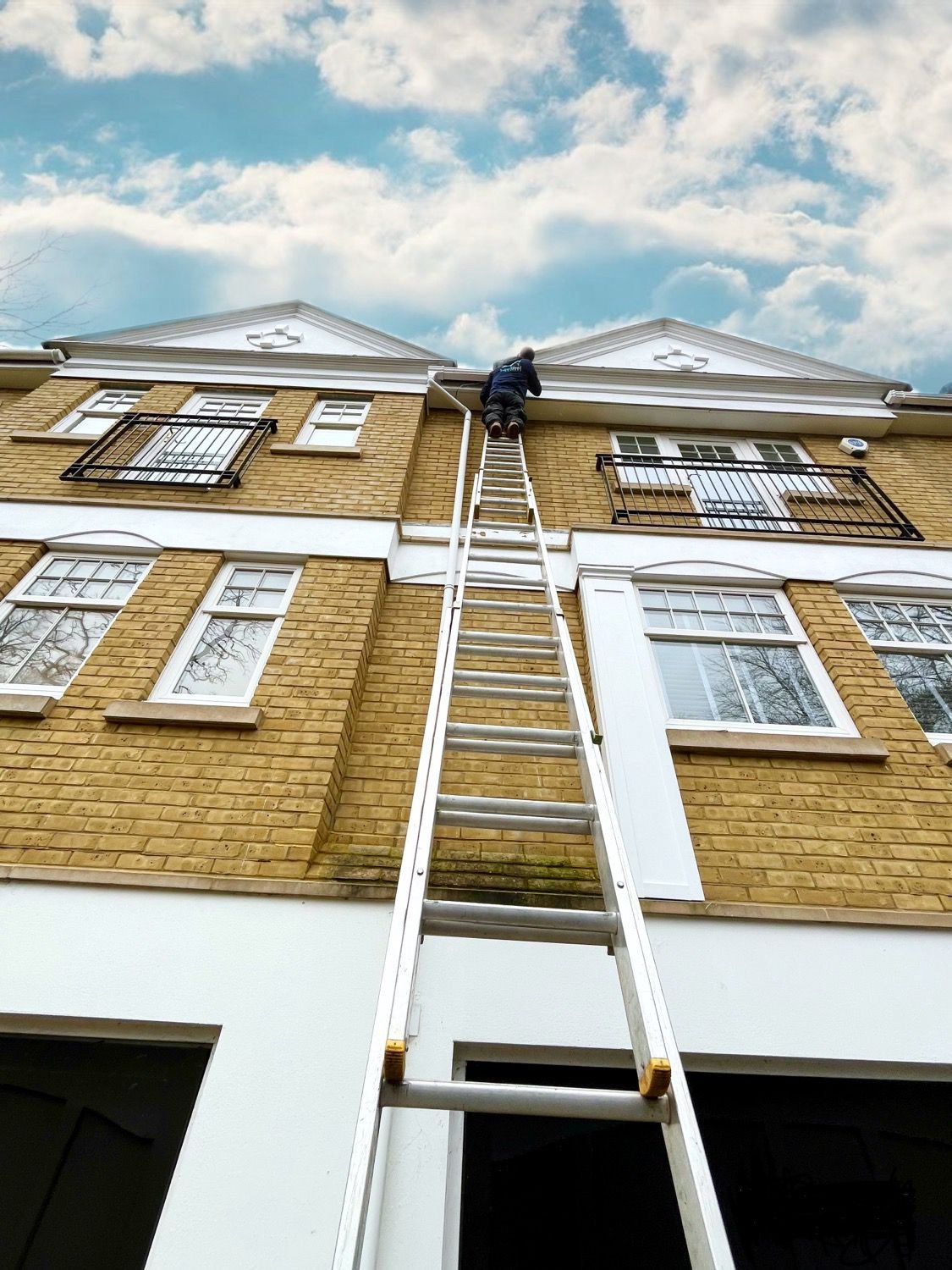 WhatsApp Image 2025-11-23 at 11.38.01_cf602d40